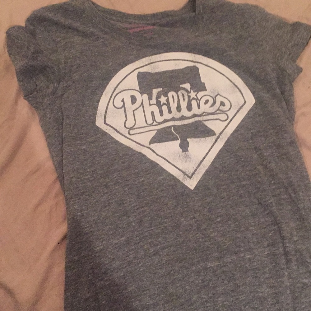 VS Pink Phillies tee